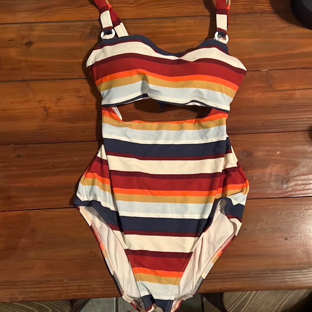 Roxy one piece (super soft!)